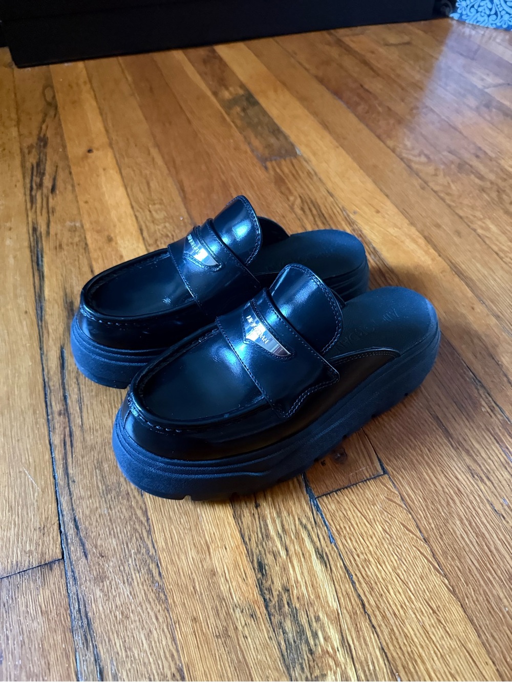 Nike air Jordan Black Platform Mules size 7 like new